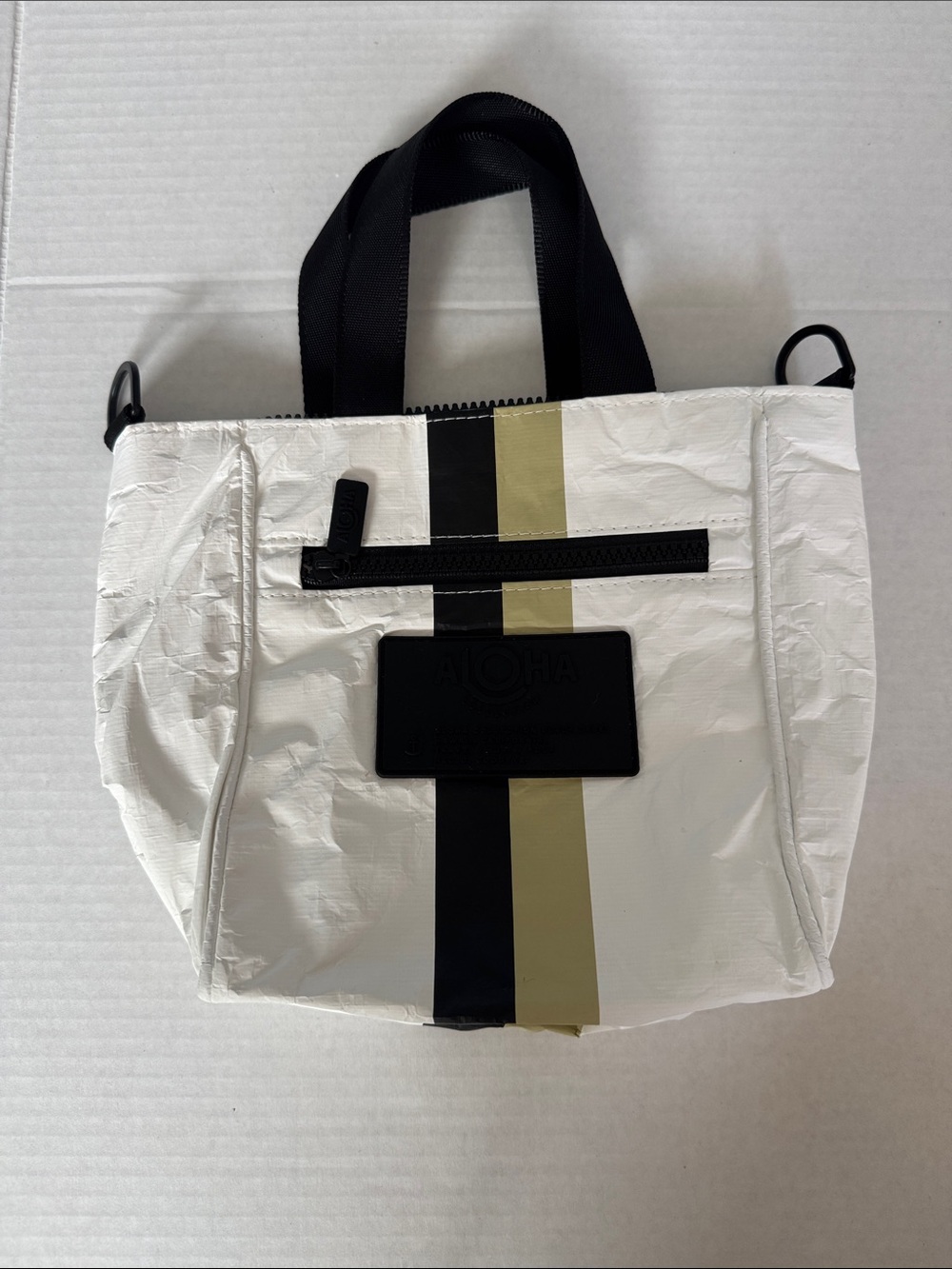 NWOT Aloha Collection White Tote with Black and Olive Stripe Detail